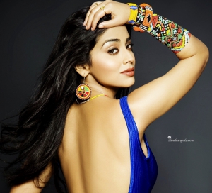 Shriya Saran 06 (3)